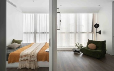绿地新海岸现代简约卧室效果图